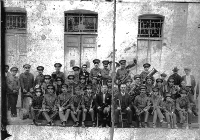 Μια σπάνια φωτογραφία: «Αγρίνιο 1928, Δήμος Μουσική»