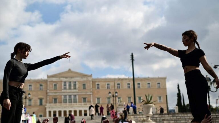 Απατηλές δηλώσεις για την καλλιτεχνική εκπαίδευση