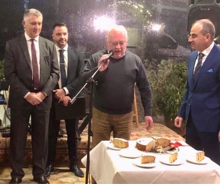 Στο «Πλατάνια» η πίτα των απανταχού Μακρύνειων