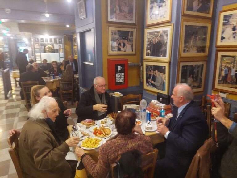 Μεσολογγίτες Αττικής γιόρτασαν τον «Άη-Συμιό»