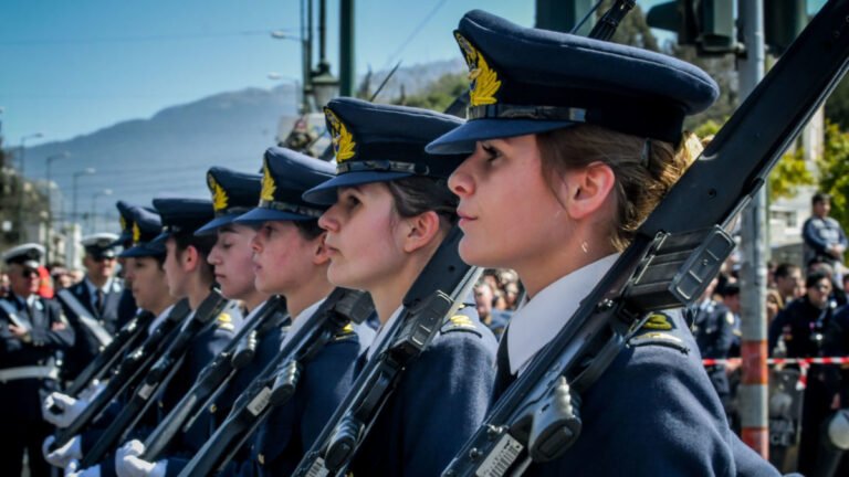 Πανελλήνιες 2023: Λήγει η προθεσμία για τις Στρατιωτικές