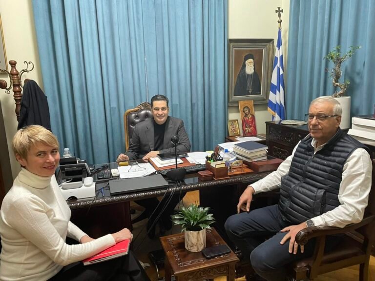 Με Μιχάλη Σταυριανουδάκη, ο Παπαναστασίου