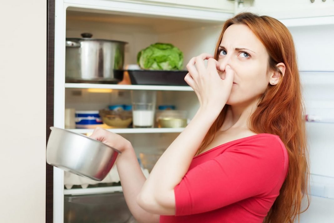 Κρατήστε τις άσχημες μυρωδιές μακριά από το ψυγείο