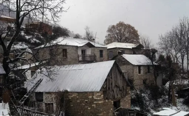 Χειμώνας, έρημα τα ορεινά χωριά…