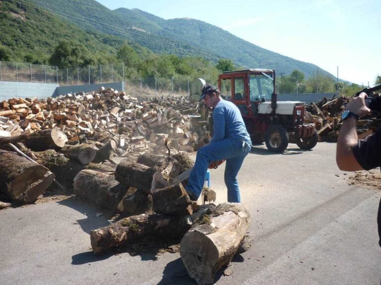 Καρπενήσι:  Πρόγραμμα Διανομής  Καυσόξυλων για το 2023