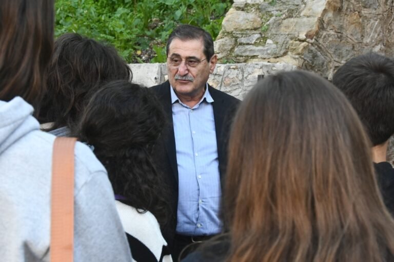 Ο Πελετίδης υποδέχθηκε το 6ο Γυμνάσιο Αγρινίου