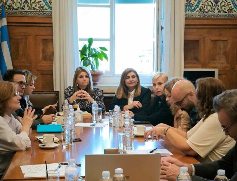 Σταρακά: «Το ΠΑΣΟΚ στο πλευρό των ΔηΠεΘε»