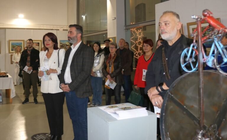 Εγκαινιάστηκε η «Χρώμα και Νερό» του Χαρ. Ζαχαρόπουλου