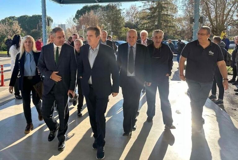 Ο Χρυσοχοΐδης σε Πανεπ/κό Ιωαννίνων και Χατζηκώστα