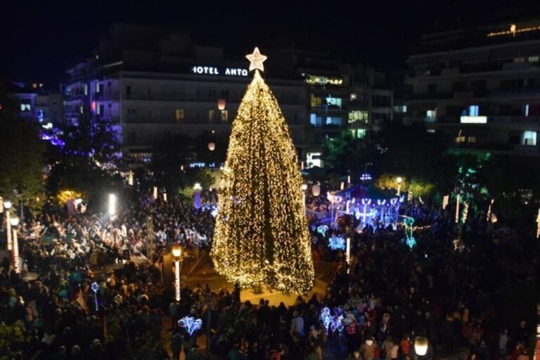 Αγρίνιο – Ανάβει το χριστουγεννιάτικο δέντρο