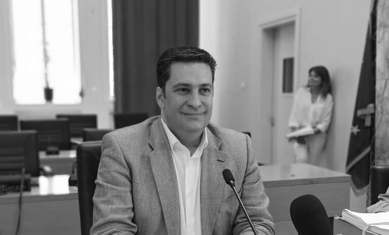 Παπαναστασίου: «Πρέπει να δώσουμε όλοι το παρών»