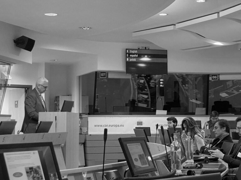 Ο Φ. Ζαΐμης σε συνέδριο για φιλικές οικογένειες στις Βρυξέλλες