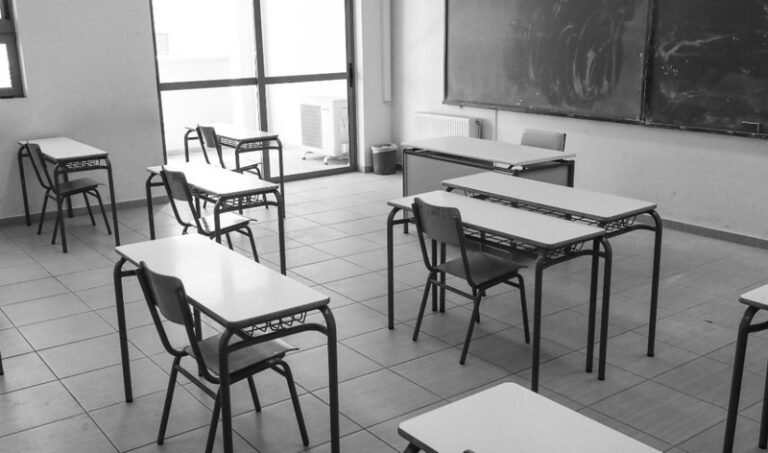 ΚΝΕ Αιτωλ/νίας: Σύγχρονα και ασφαλή σχολεία χωρίς σοβάδες!