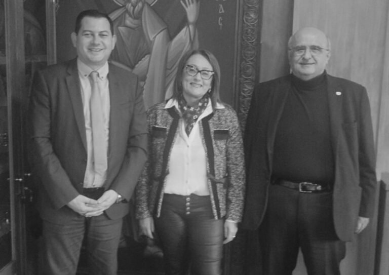 Συνάντηση Θ. Βασιλόπουλου με Χ. Μπούρα για ερευνητικά τμήματα