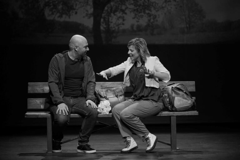 ΔηΠεθεΑ – «Τα λουλούδια της σιωπής» η πρεμιέρα