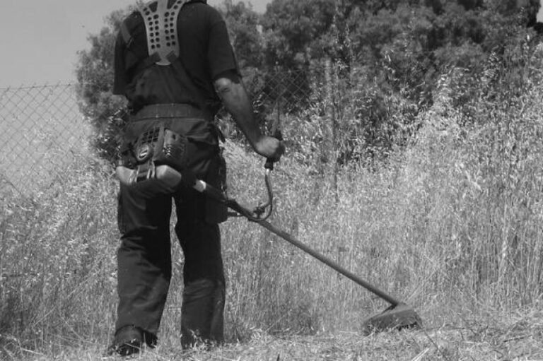 Δήμος Θέρμου – Καθαρισμός οικοπέδων και ακάλυπτων