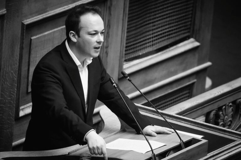 Ζαμπάρας: «Σταθείτε στο ύψος των περιστάσεων»
