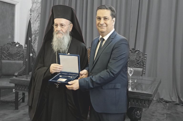 Επίτιμος Δημότης Αγρινίου, ο Ναυπάκτου Ιερόθεος