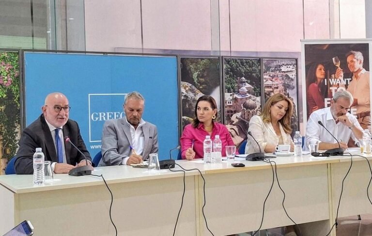 O Σακελλαρόπουλοs στη συνεδρίαση του Περιφ. Συμβ. Τουρισμού