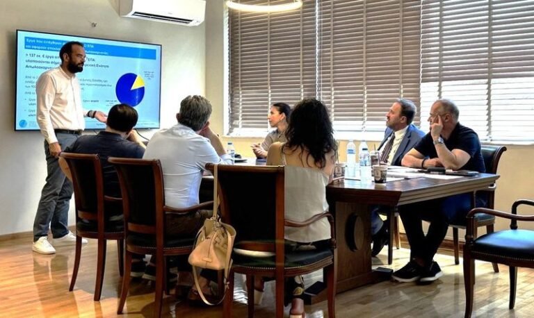Συναντήσεις εργασίας Φαρμάκη με μέλη της παράταξής του