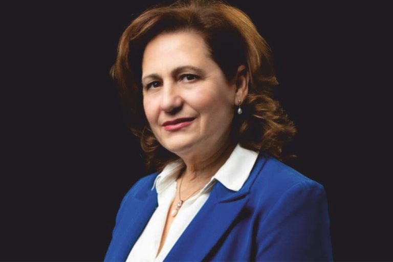 Δήμος Ναυπακτίας | Επίτιμη Δημότης Ναυπακτίας η Ολυμπία Βικάτου