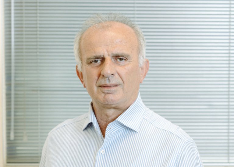 Δηλώνω παρών
