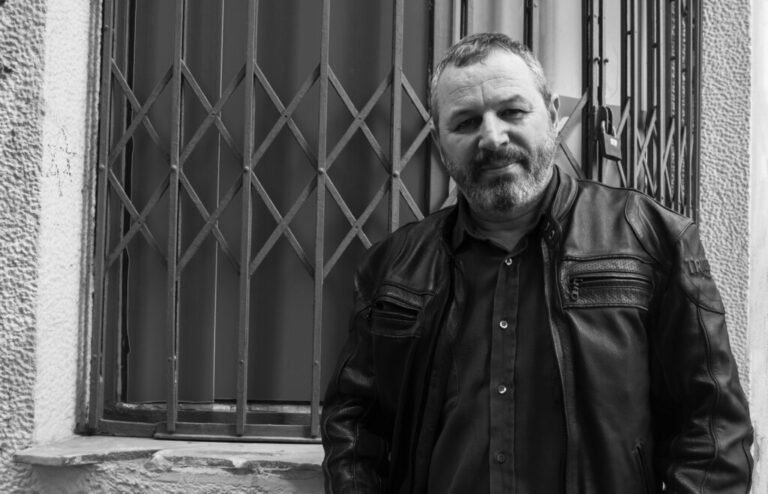 Αμφιλοχία | Αμήχανες σιωπές και επιφανειακές ερμηνείες
