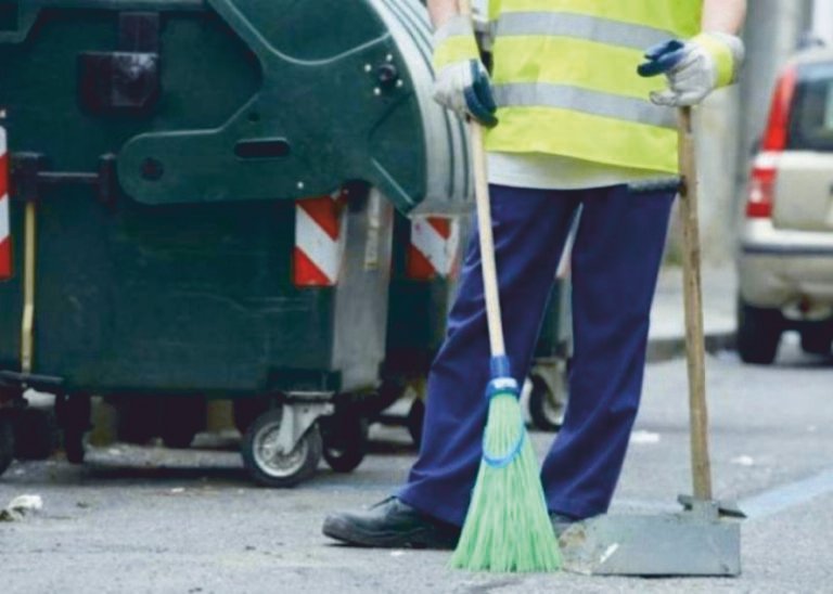 Δήμος Αγρινίου | Η αποκομιδή της Πρωτοχρονιάς
