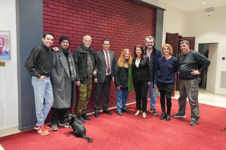 ΔηΠεΘε Αγρινίου | Χειροκρότημα για τη «Σπασμένη Στάμνα»