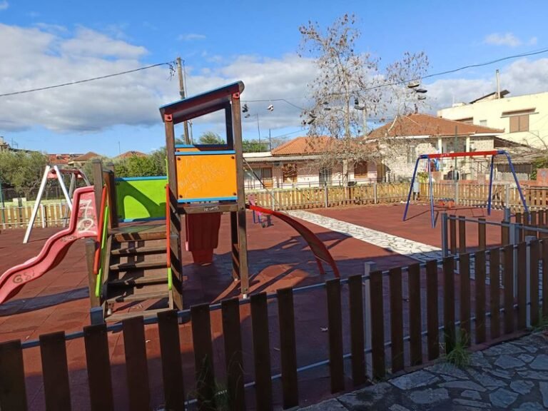 Δήμος Αγρινίου | Bανδαλισμοί στις παιδικές χαρές