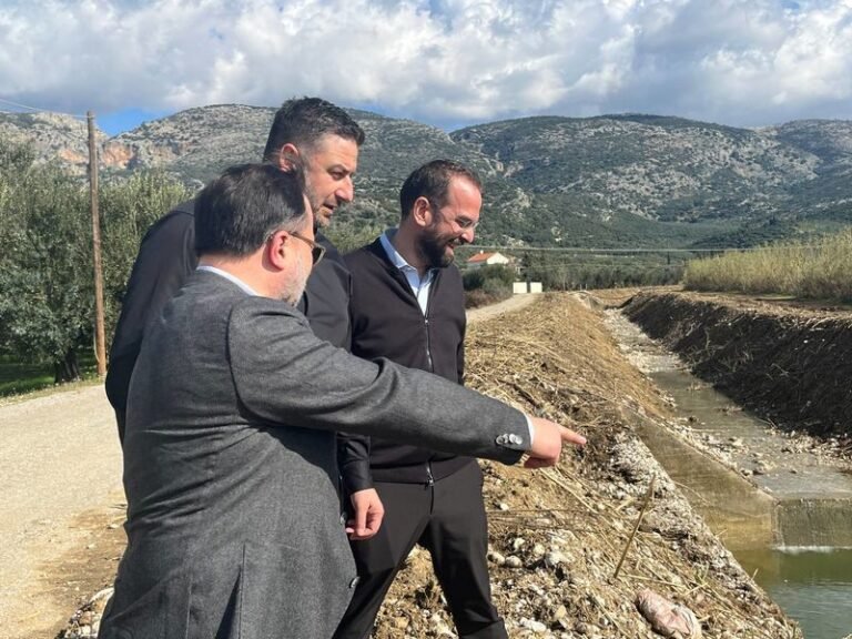 O Φαρμάκης σε αντιπλημμυρικά έργα και χώρους αναψυχής