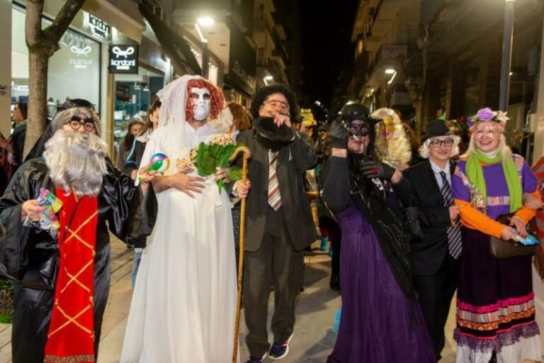 Δήμος Αγρινίου | Αποκριάτικα πεζοδρομο-πατήματα 