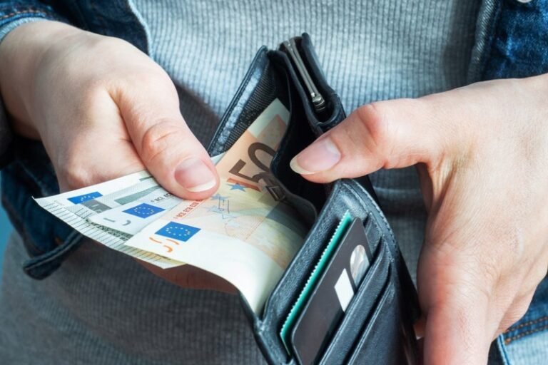 Κατώτατος μισθός | Οι προβλέψεις