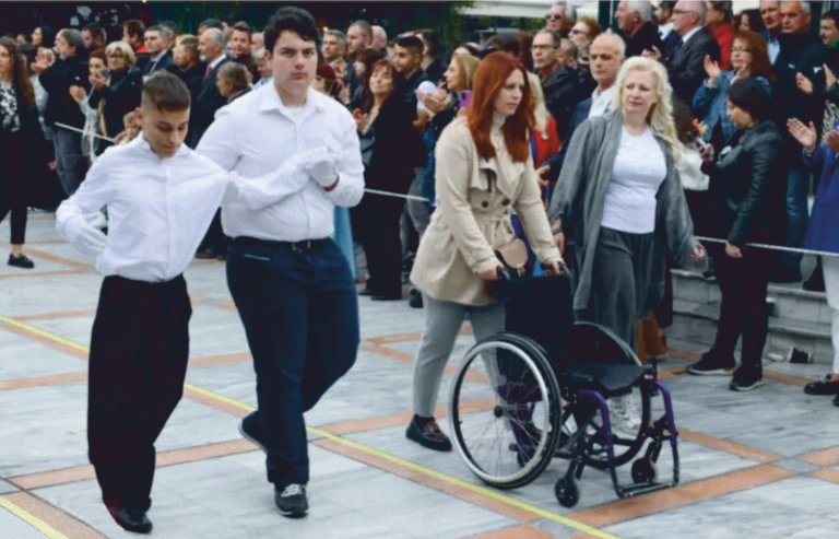 Το «ευσυγκίνητο» και το «θέαμα»