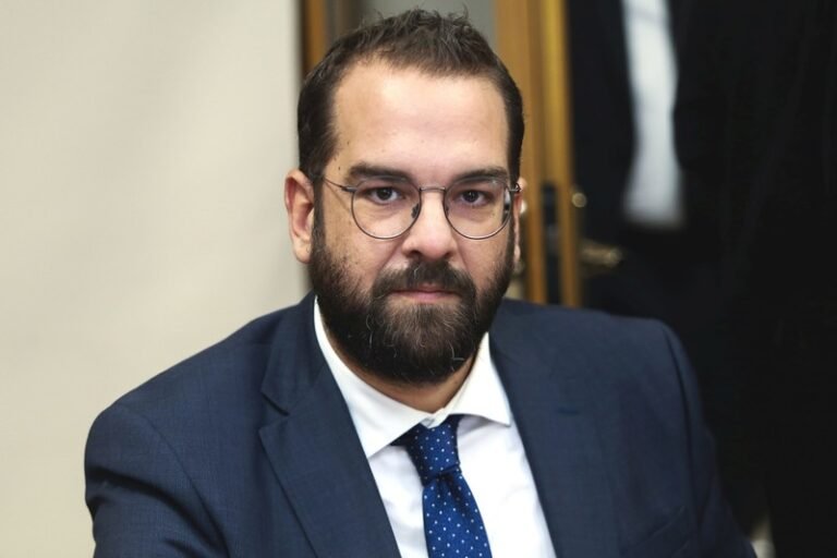 Φαρμάκης | «Η ευθύνη μάς ανήκει και την επιζητούμε»
