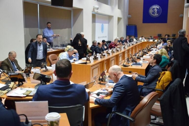 Κωστακόπουλος | Πολιτικά έκθετη η Περιφερειακή Αρχή Δ.Ε.