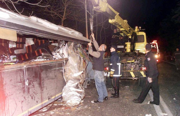 Ο χρόνος σταμάτησε στην κοιλάδα των Τεμπών