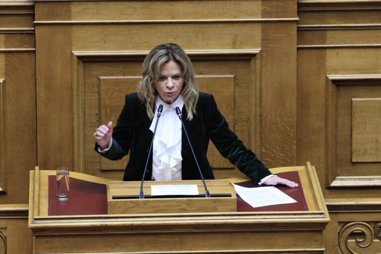 Χριστίνα Σταρακά: Καλή επιτυχία σε όλες και όλους! 