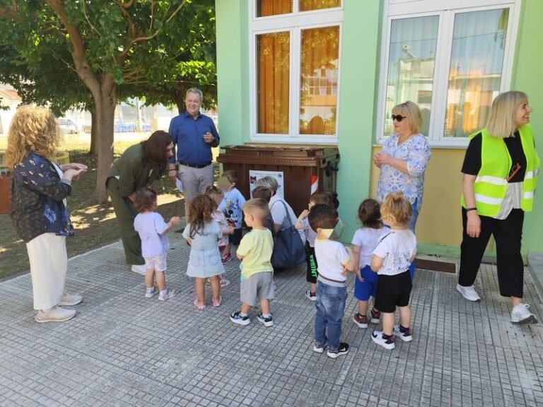 Δήμος Αγρινίου | Καφέ κάδοι σε παιδικούς σταθμούς και κοινωνικές δομές