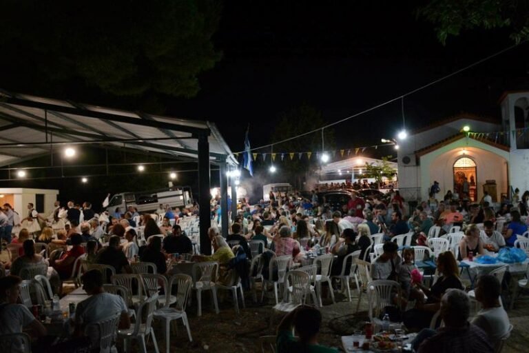 Σε Μάστρου και Ευηνοχώρι o Λύρος