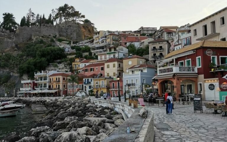 Μπάνια (7-16/7) για τους συνταξιούχους