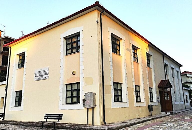 Σχολείο 2ης Ευκαιρίας |  Σε διάλογο με την κοινωνία