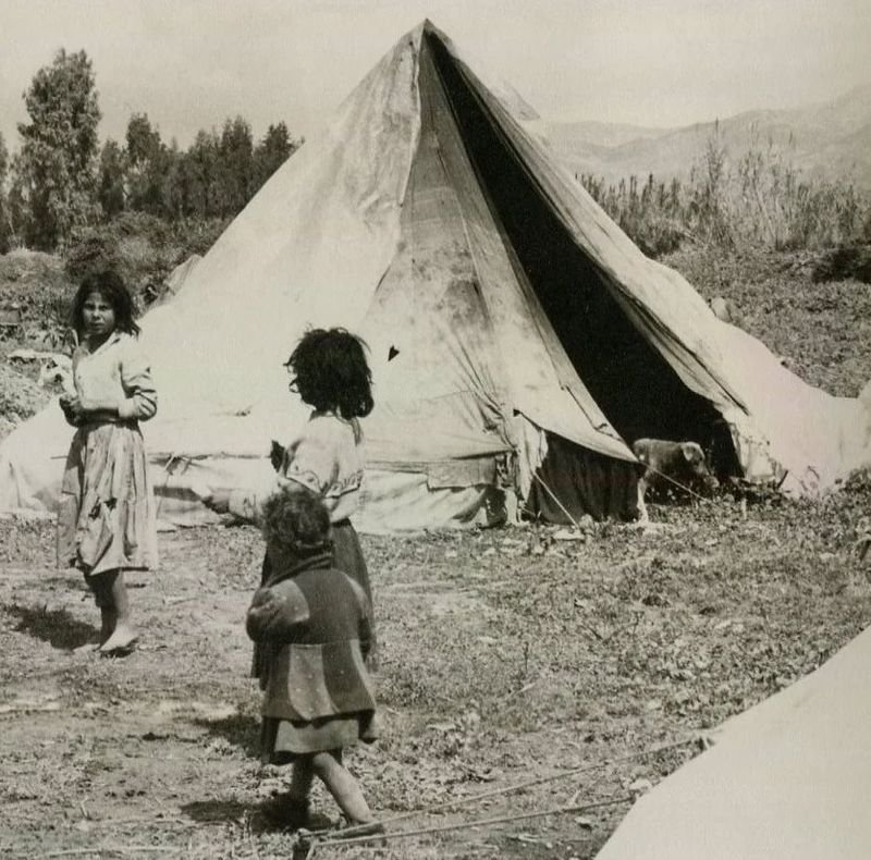 Ἐν Ἀγρινίῳ τῇ 27ῃ Ιουνίου | 1965: Τριάντα οκτώ Αθίγγανοι τραυματίαι στα Καλύβια