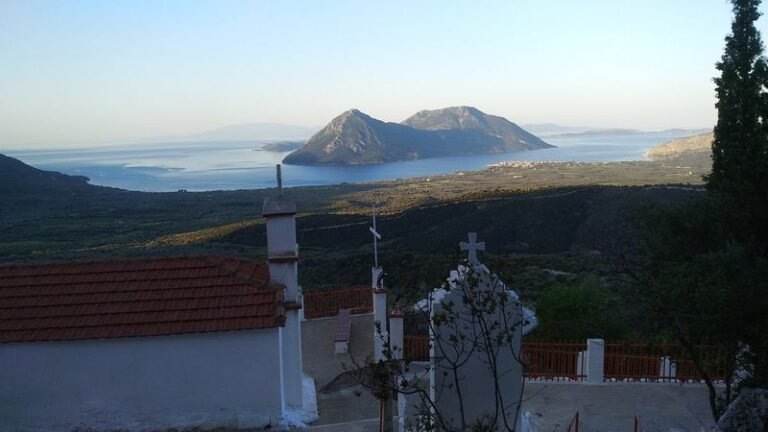 Η Παναγούλα στους πρόποδες του Μπούμιστου