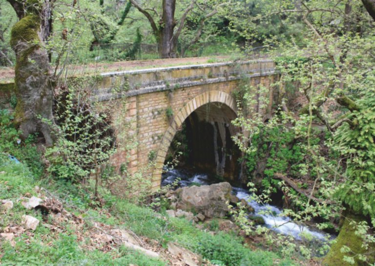 Το πέτρινο γεφύρι της Μυρτιάς