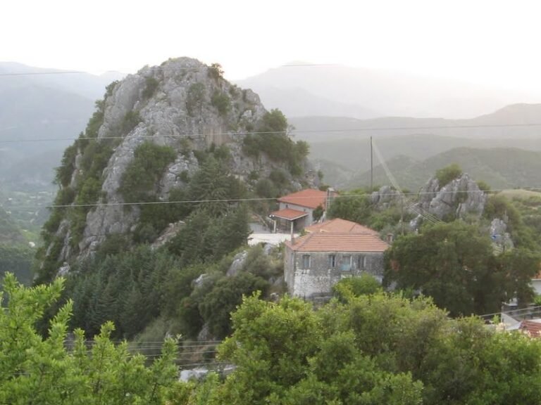 Πετρώνα – Ο Μπουνίκεβος του Βάλτου και το γεφύρι του