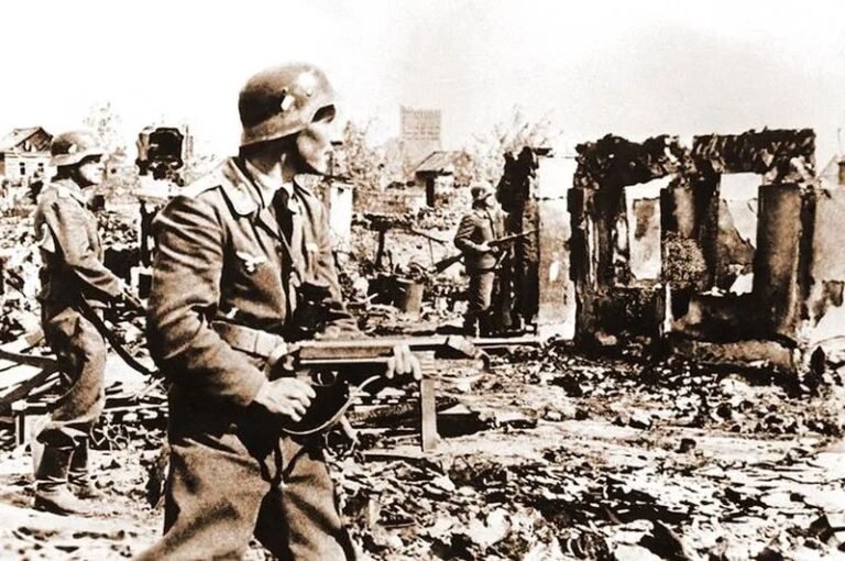 Ἐν Ἀγρινίῳ τῇ 28ῃ Ιουλίου | 1943: το πρώτο «κάψιμο» της Μακρυνείας