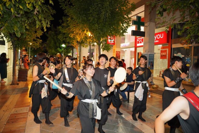 20 χρόνια οι παραδόσεις του κόσμου σμίγουν στο Αγρίνιο