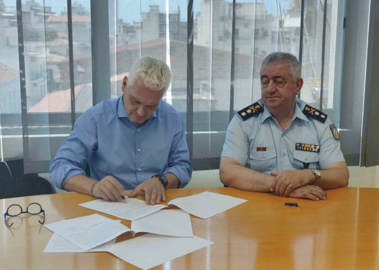 Πάτρα – Παρέλαβε 3 drones ο Αστ. Διευθυντής Δ.Ε.