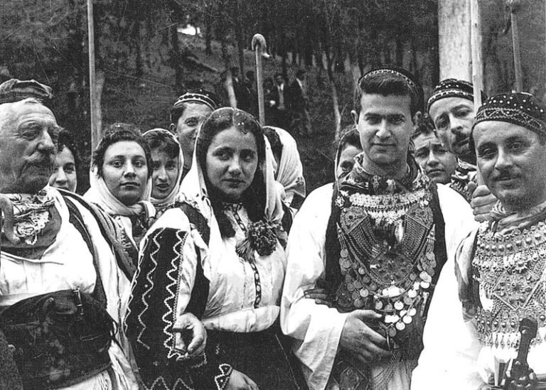Ἐν Ἀγρινίῳ τῇ 28ῃ Αυγούστου | 1953: Απαγωγή στα Άγραφα